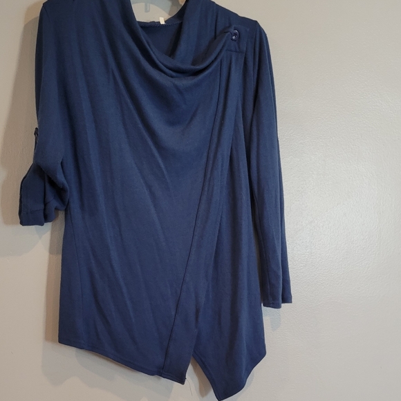 Sweater - Picture 1 of 4